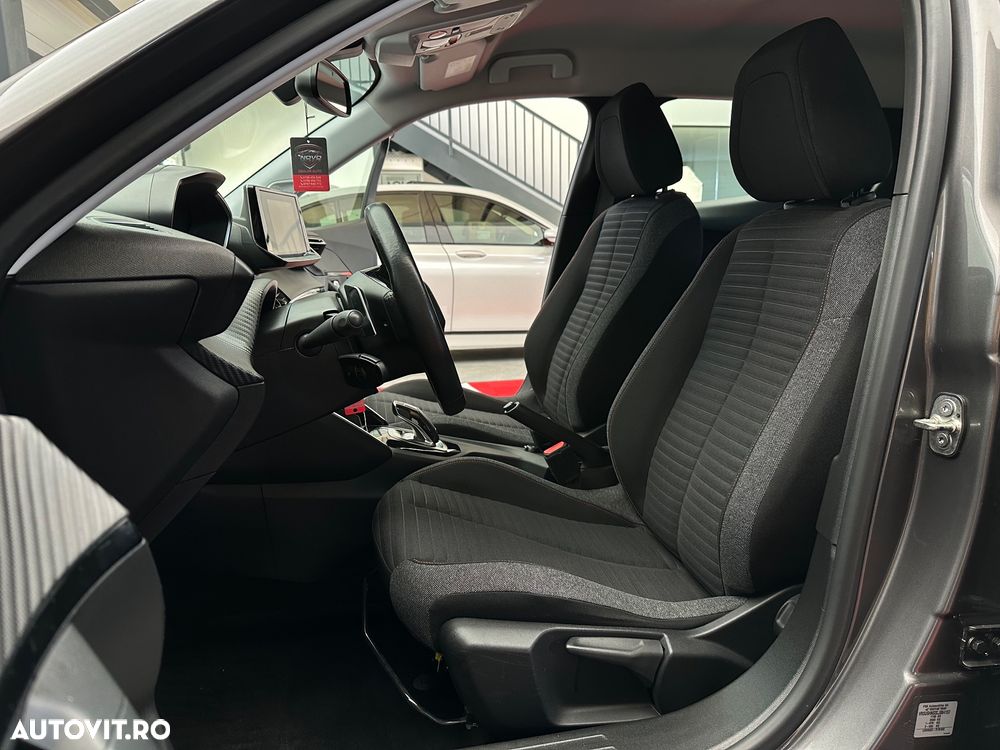 Peugeot 2008 PureTech 130 EAT8 Active - 21