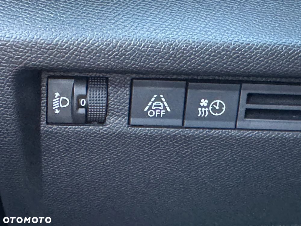 Citroën C4 e-C4 136 FEEL PACK - 19