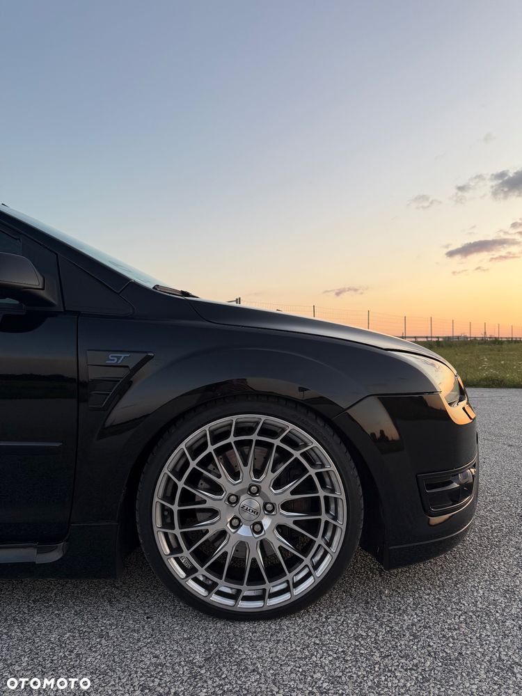 Ford Focus ST - 13