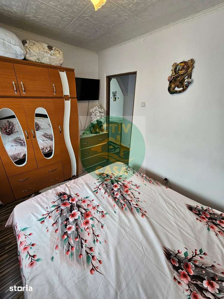 DEVÂNZARE Apartament cu 3camere decomandate - Imagine principală: 4/10