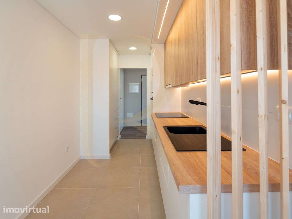Excelente apartamento T3 com elevador e arrecadação em Corroios - M... - Grande imagem: 3/18