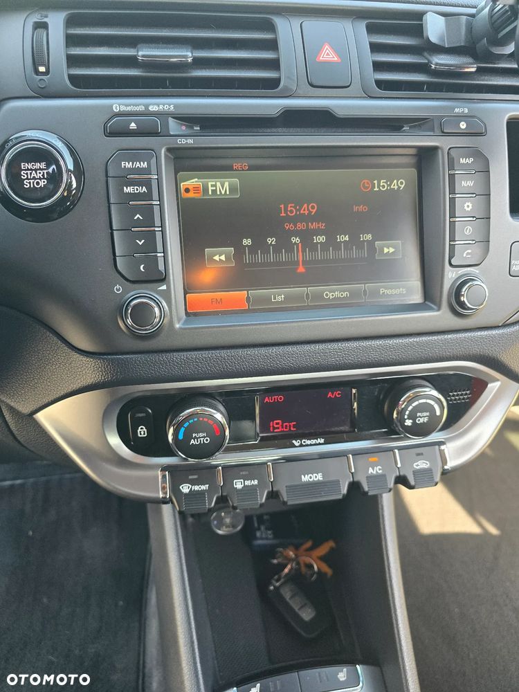 Kia Rio 1.4 L - 19