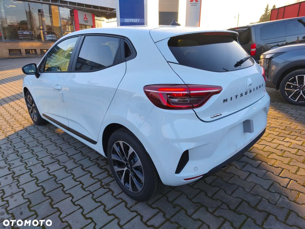 Mitsubishi Colt 1.0T Invite Style Cold - 4