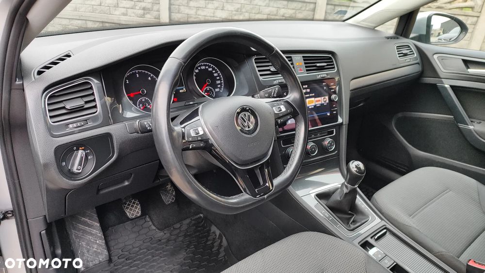 Volkswagen Golf 1.6 TDI BMT Comfortline - 11