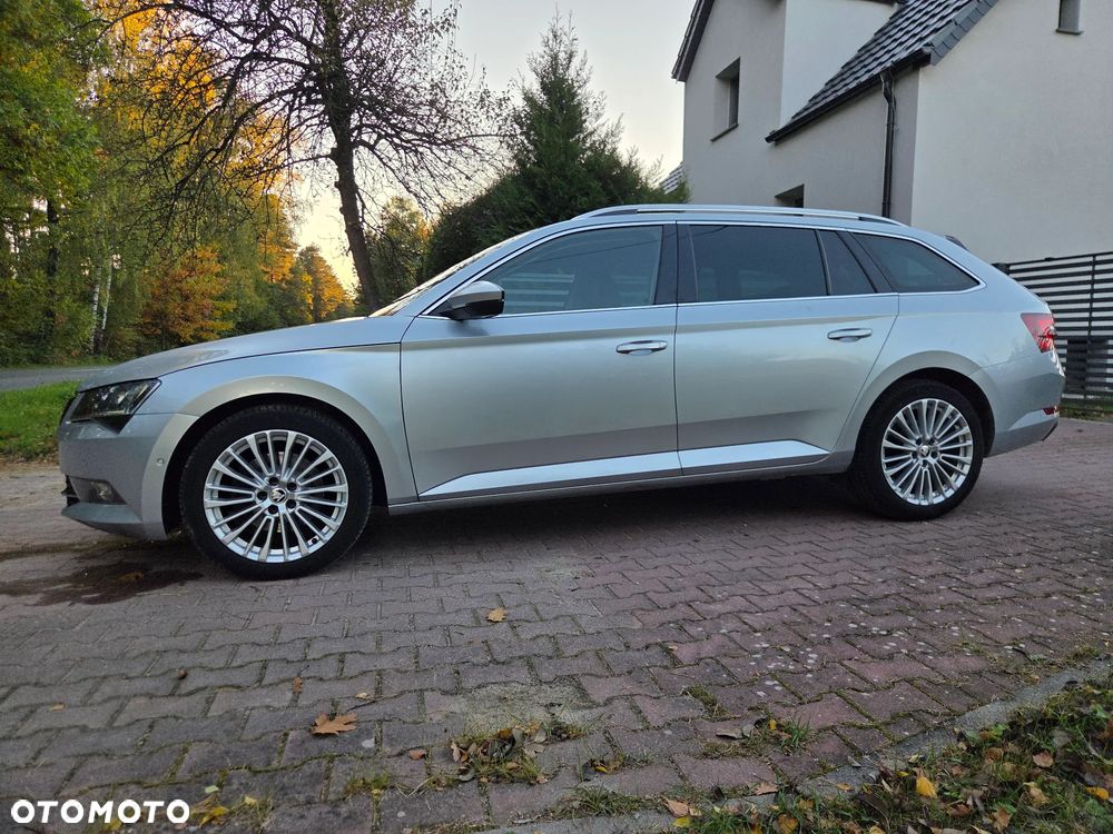 Skoda Superb 2.0 TDI Style DSG - 17