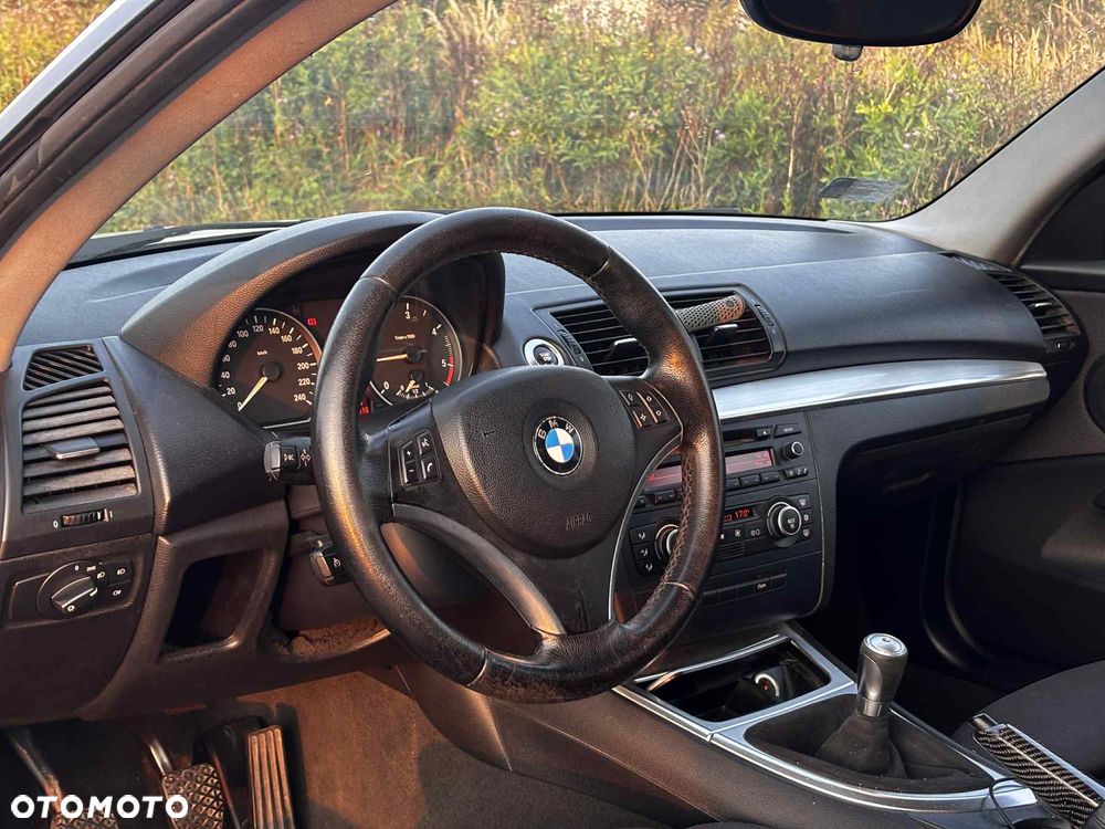 BMW Seria 1 118d - 10