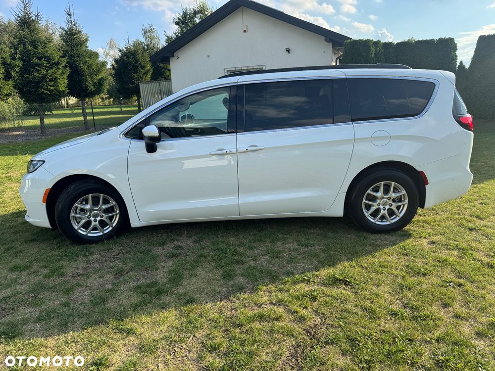 Chrysler Pacifica - 7