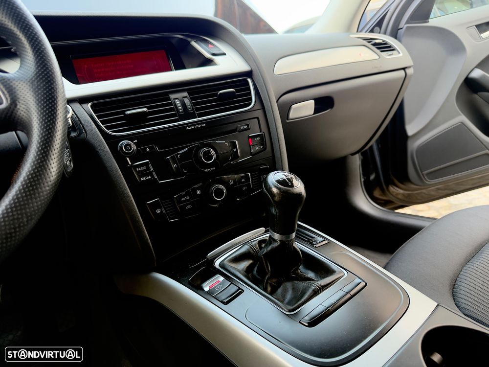 Audi A4 2.0 TDI S-line - 46