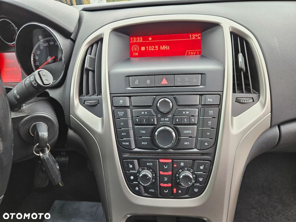 Opel Astra 1.4 Turbo 150 Jahre - 12