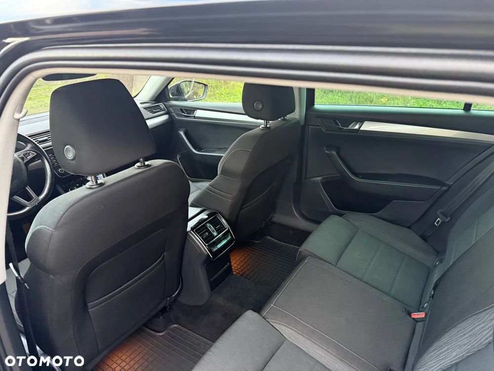 Skoda Superb 1.6 TDI Ambition - 19