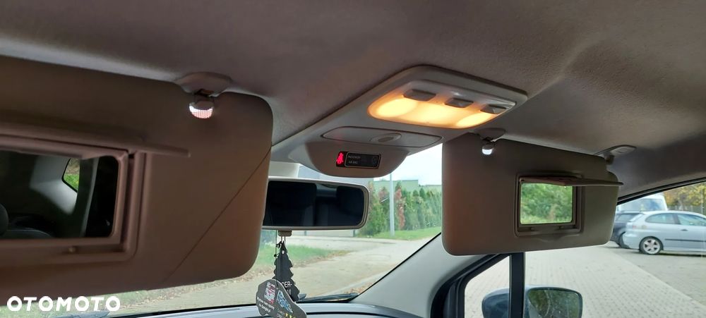 Renault Captur 1.5 dCi Energy Intens - 11