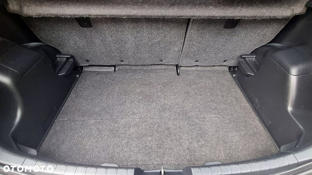 Toyota Yaris - 17