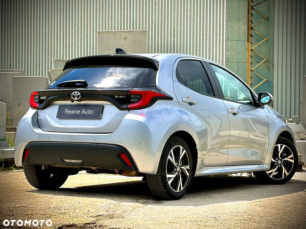 Toyota Yaris Hybrid 1.5 Style - 13
