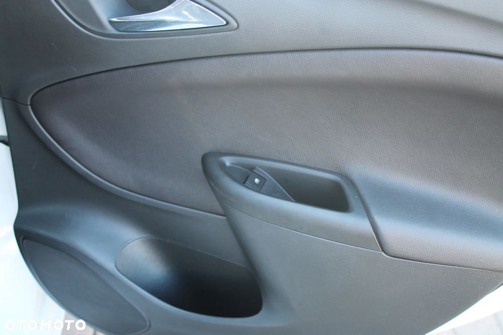 Opel Astra 1.6 BiTurbo D (CDTI) Start/Stop Business - 26