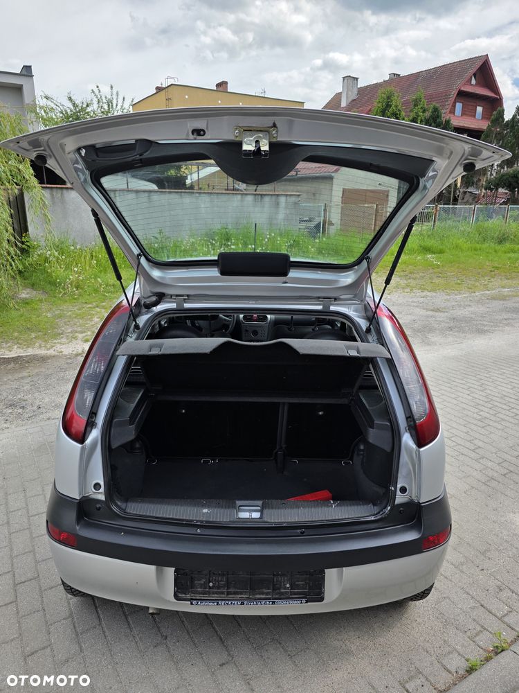 Opel Corsa 1.2 16V Cosmo - 12