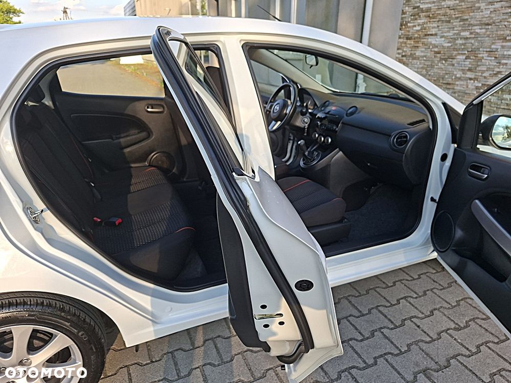 Mazda 2 1.3 Exclusive - 29