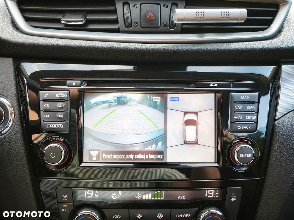 Nissan Qashqai 1.6 DIG-T N-Connecta - 40