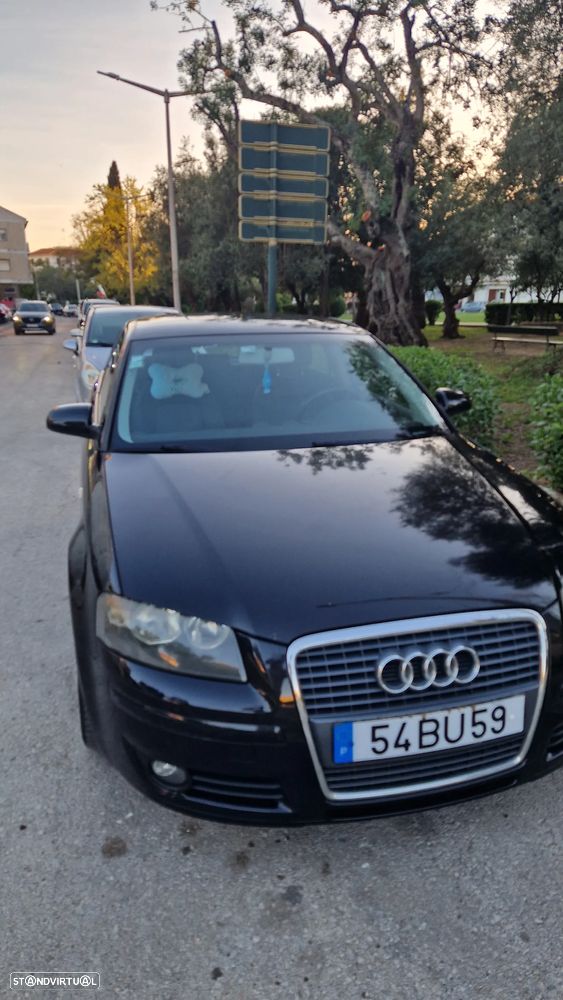 Audi A3 1.6 FSI Attraction - 2