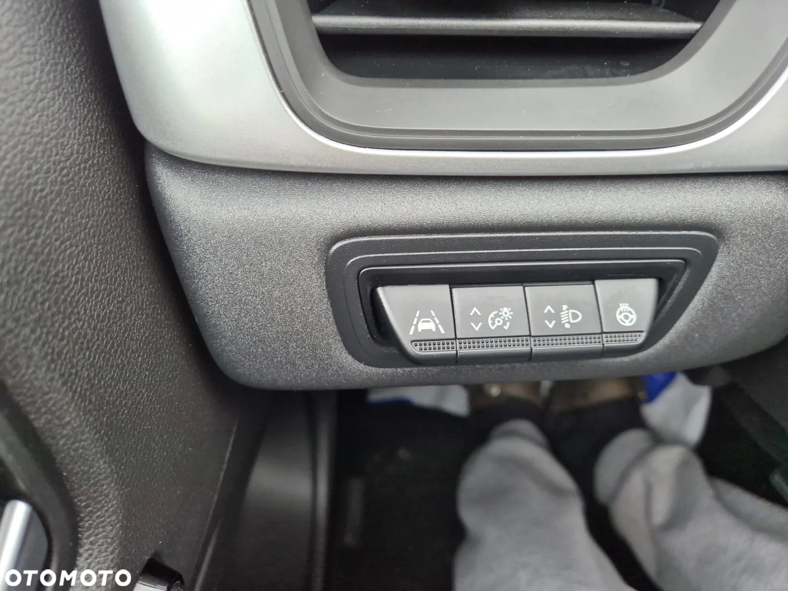 Renault Captur 1.3 TCe mHEV Techno - 21