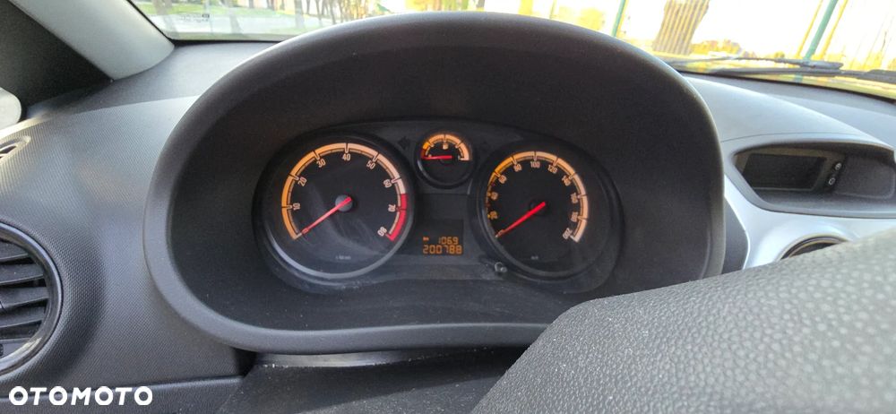 Opel Corsa - 2