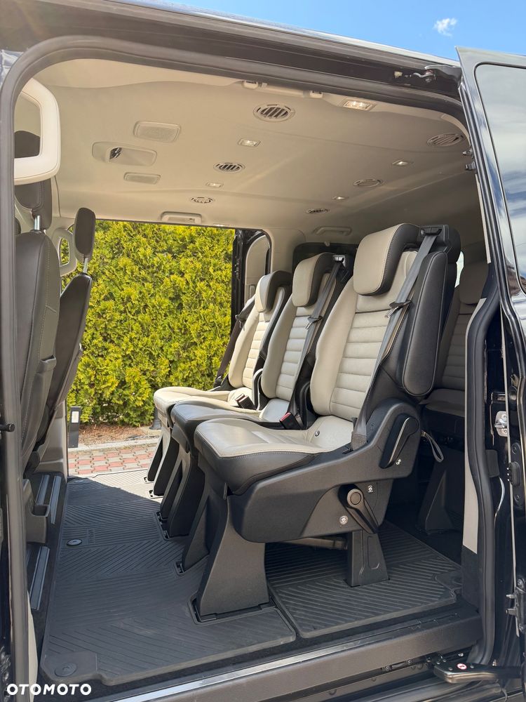 Ford Tourneo Custom - 20