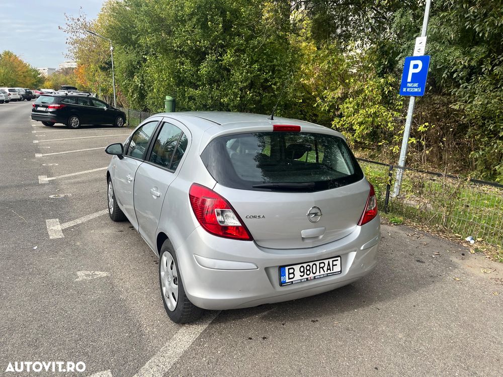 Opel Corsa 1.2 Essentia - 4