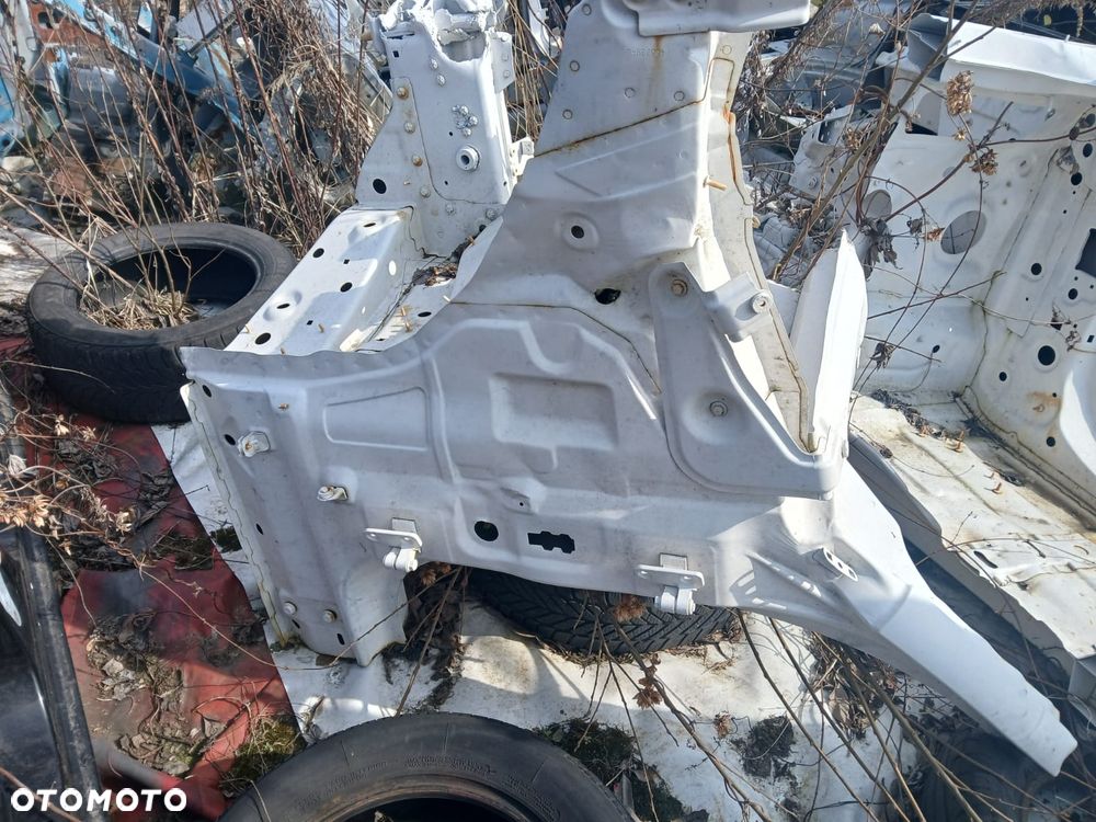SŁUPEK A LEWY BMW X5 G05 F95 18- - 2