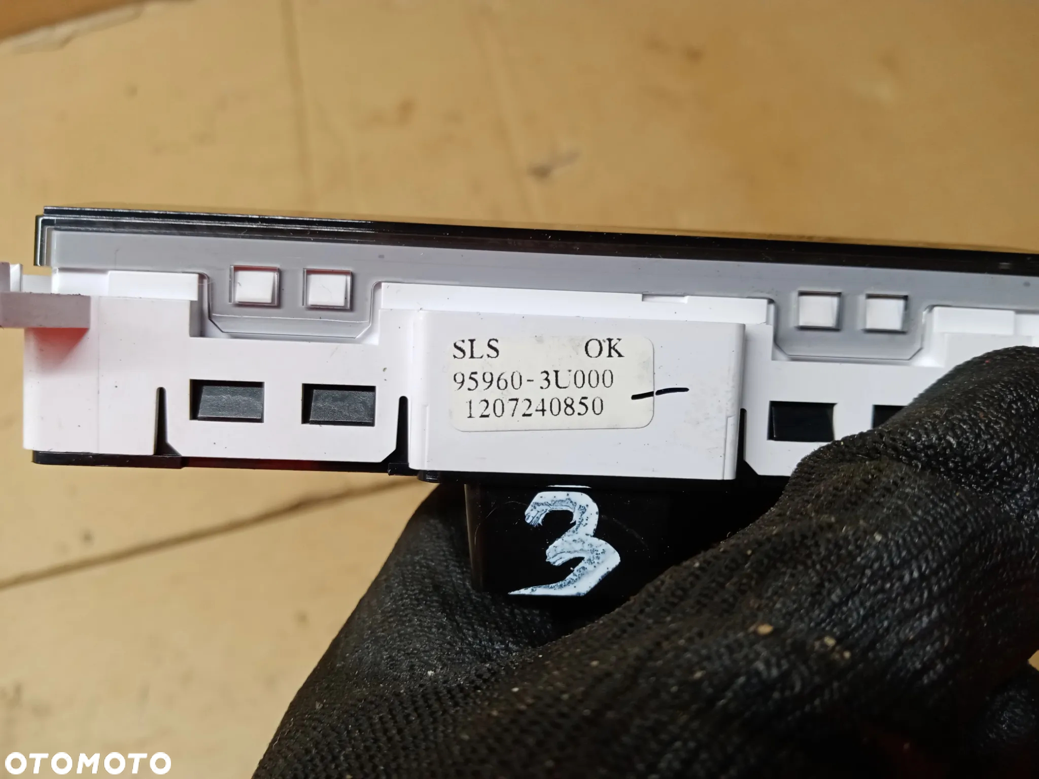 Wyświetlacz zapięcia pasów Airbag Kia Sportage III 95960-3U000 - 3