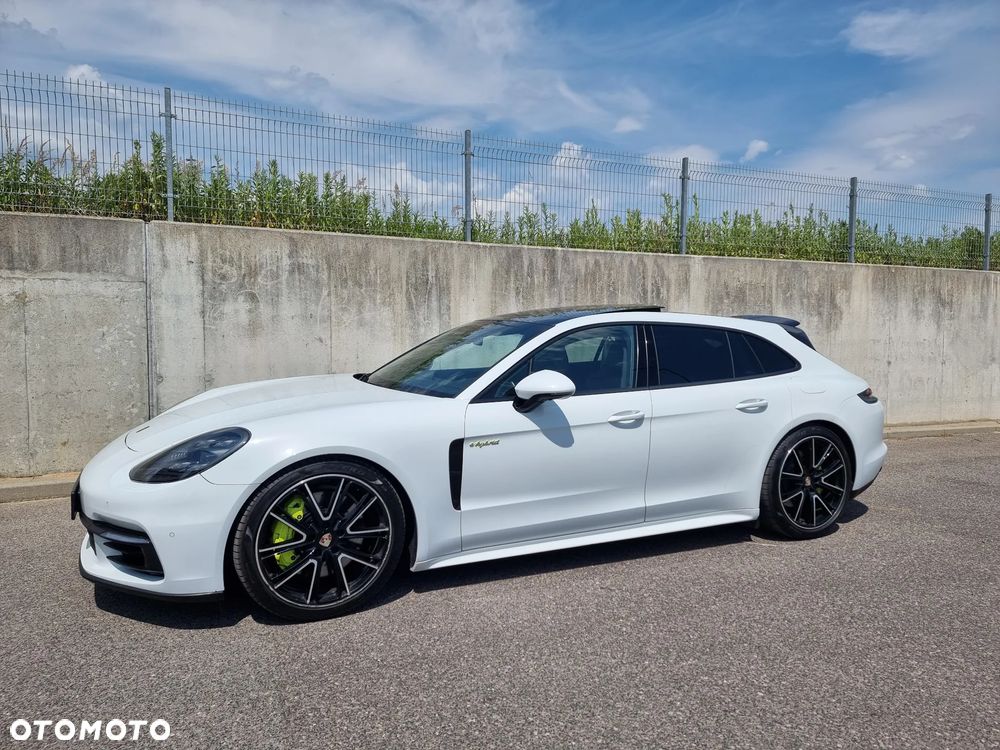 Porsche Panamera 4 e-Hybrid Sport Turismo - 7