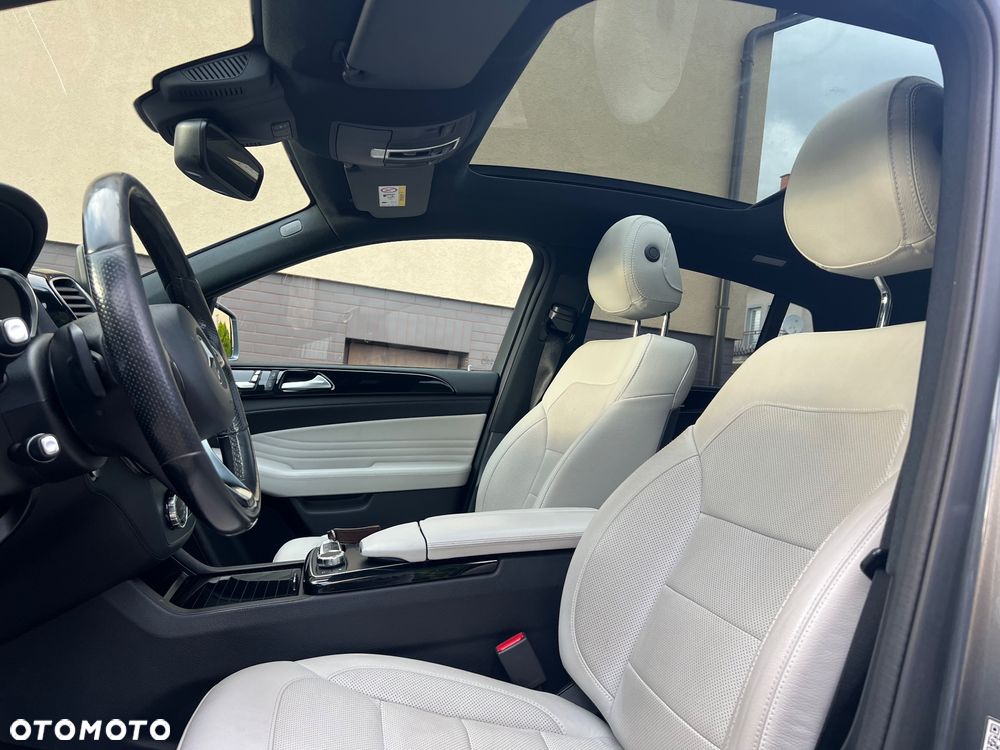 Mercedes-Benz GLE - 33