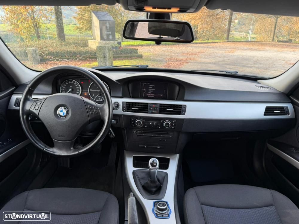 BMW 318 d Touring Line Sport - 10