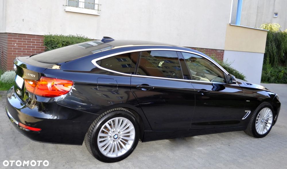 BMW 3GT 320i Luxury Line - 18