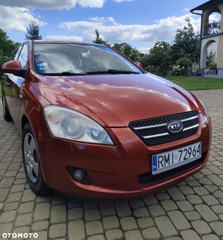 Kia Ceed 1.4 Comfort - 1