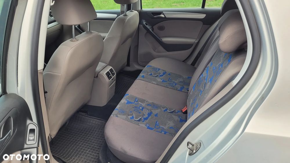 Volkswagen Golf 1.6 TDI DPF BlueMotion - 15