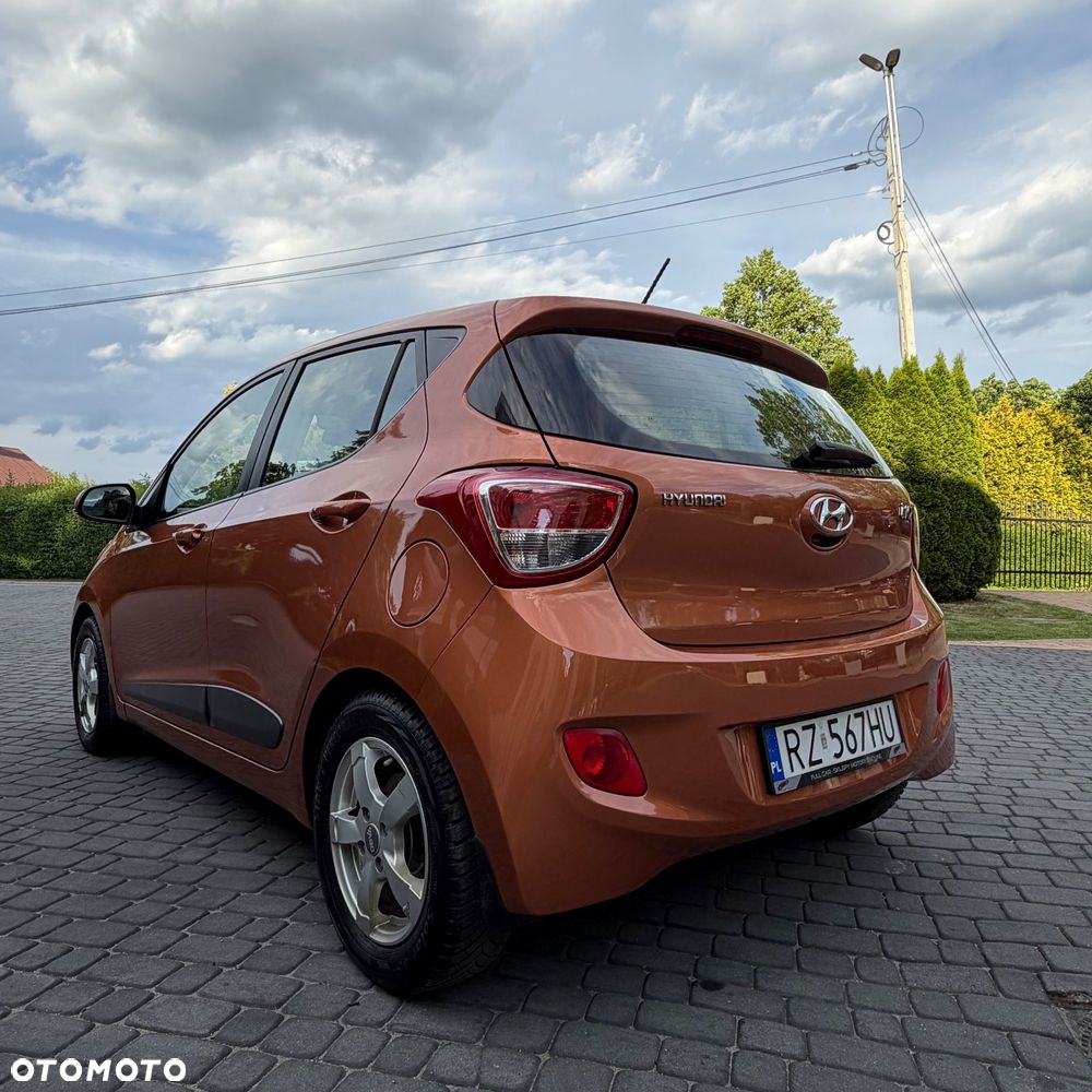 Hyundai i10 1.1 Premium - 9