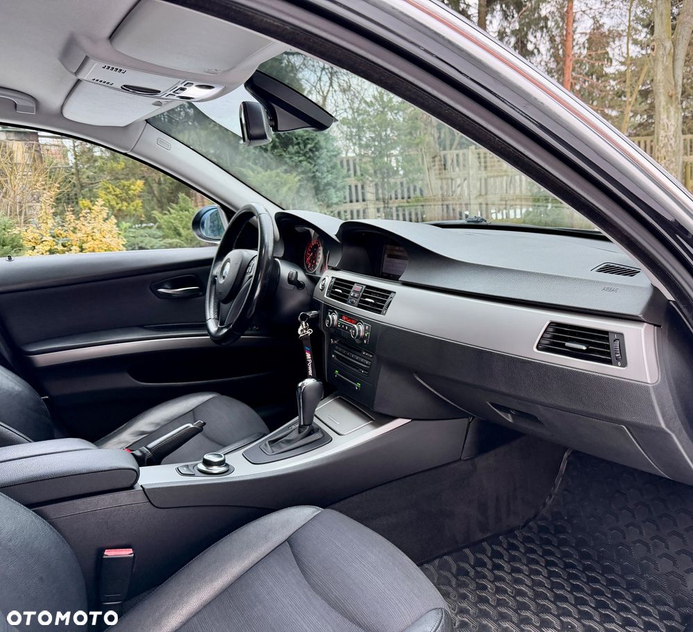 BMW Seria 3 325i - 9