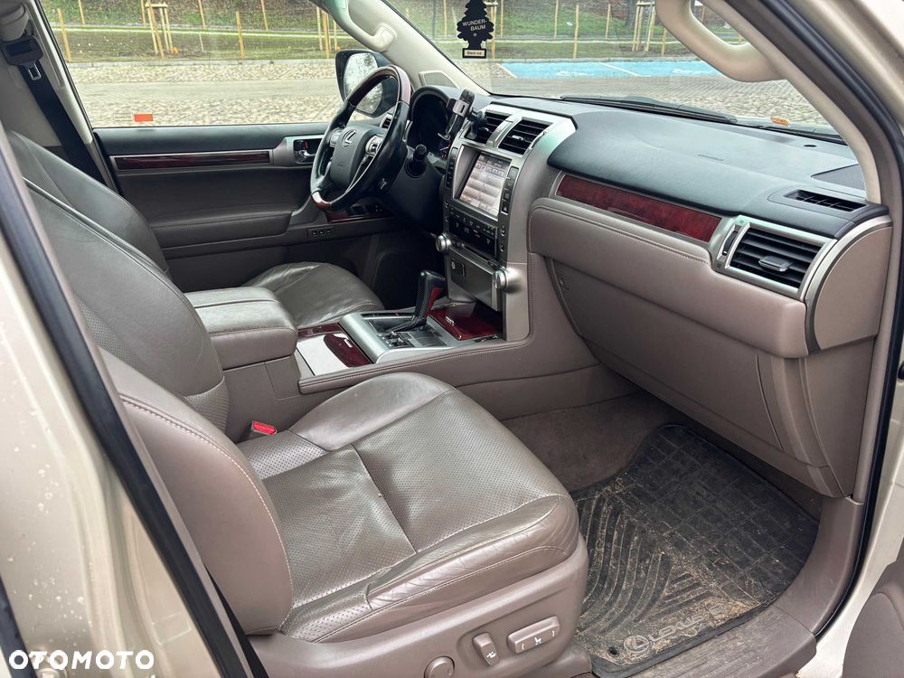 Lexus GX - 7