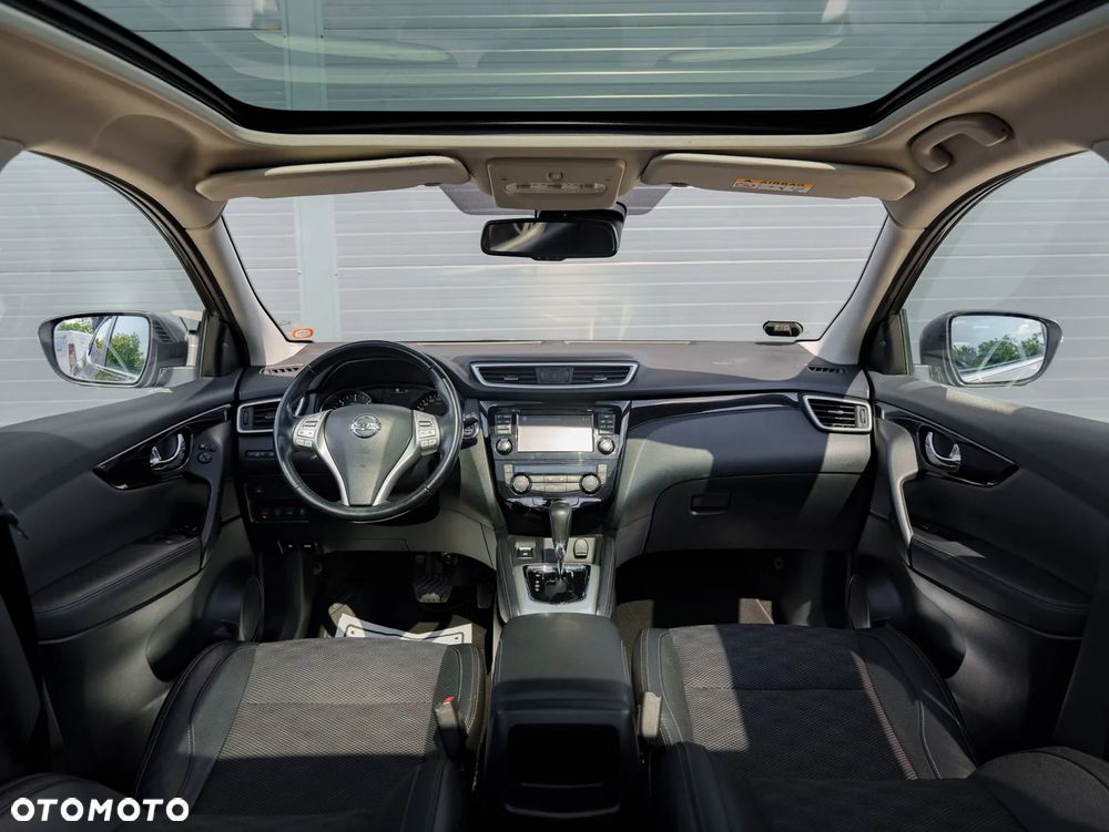 Nissan Qashqai 1.6 dCi Xtronic TEKNA+ - 17