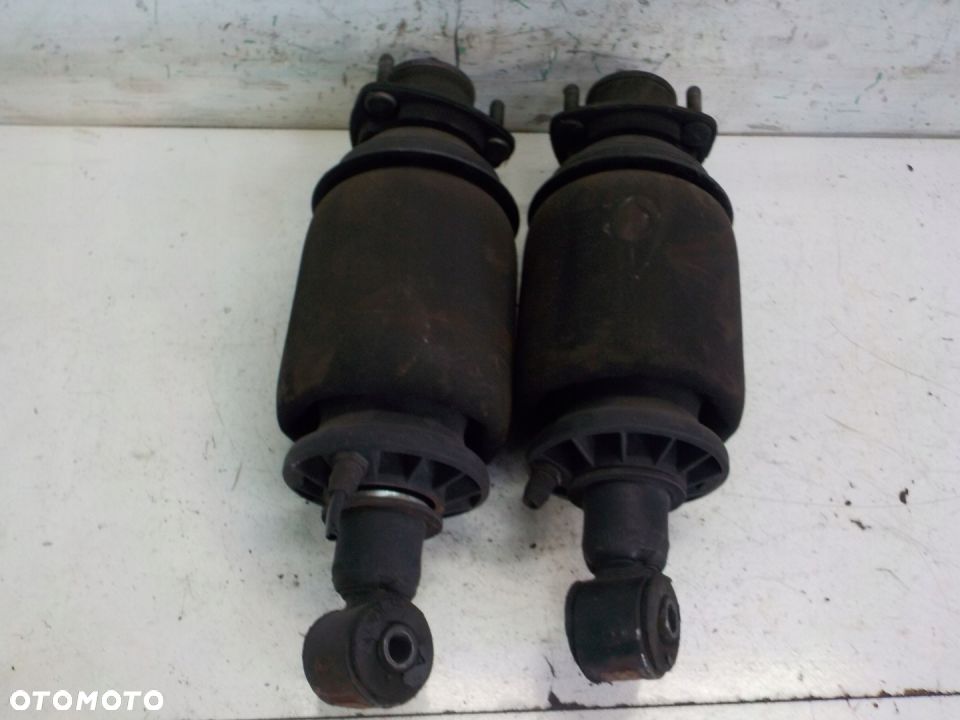 SCANIA PODUSZKA KABINY - 1