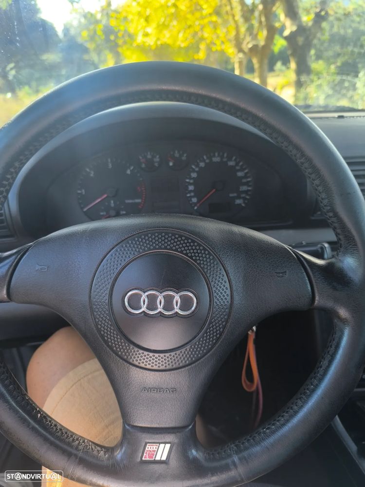 Audi A4 Avant 1.9 TDI Attraction - 4