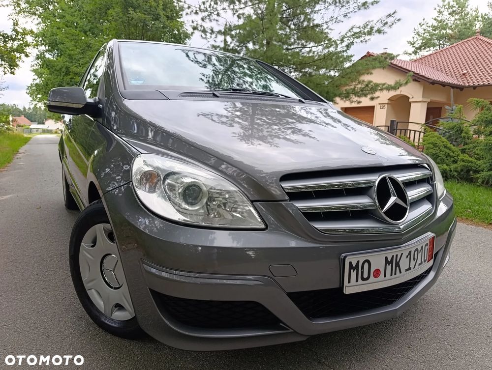 Mercedes-Benz Klasa B 160 BlueEFFICIENCY SPORT EDITION - 40