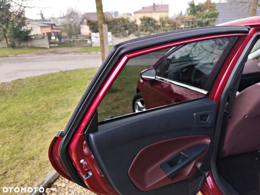 Ford Fiesta 1.25 Titanium - 32