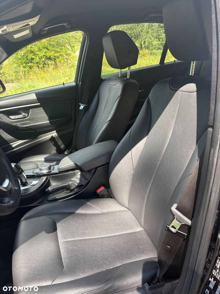 BMW Seria 3 320i xDrive Luxury Line - 12