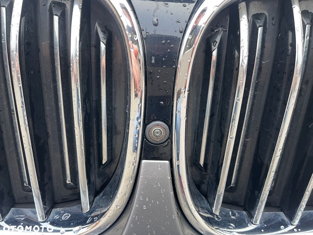 BMW Seria 7 750Li xDrive - 14