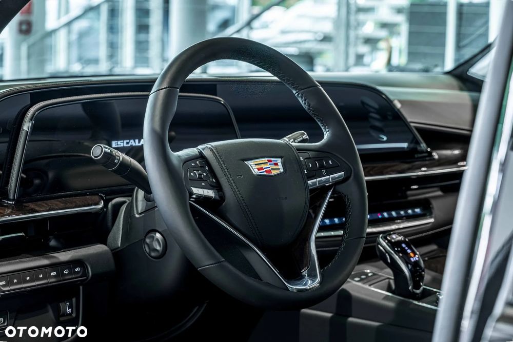 Cadillac Escalade - 35