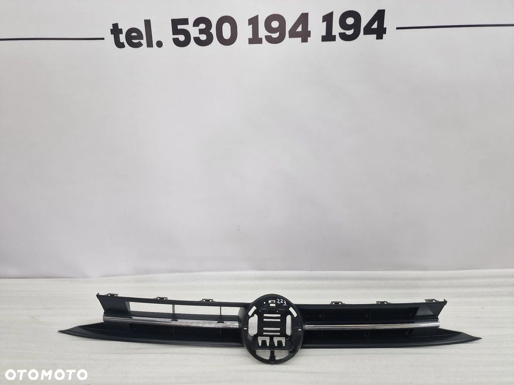 VW POLO 2G 2G0 17- ATRAPA / GRILL PRZEDNI PRZÓD , NR 2G0853651L / 2G0853653L , NR AUKCJI GR223 - 1