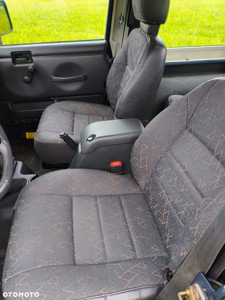 Jeep Wrangler - 8