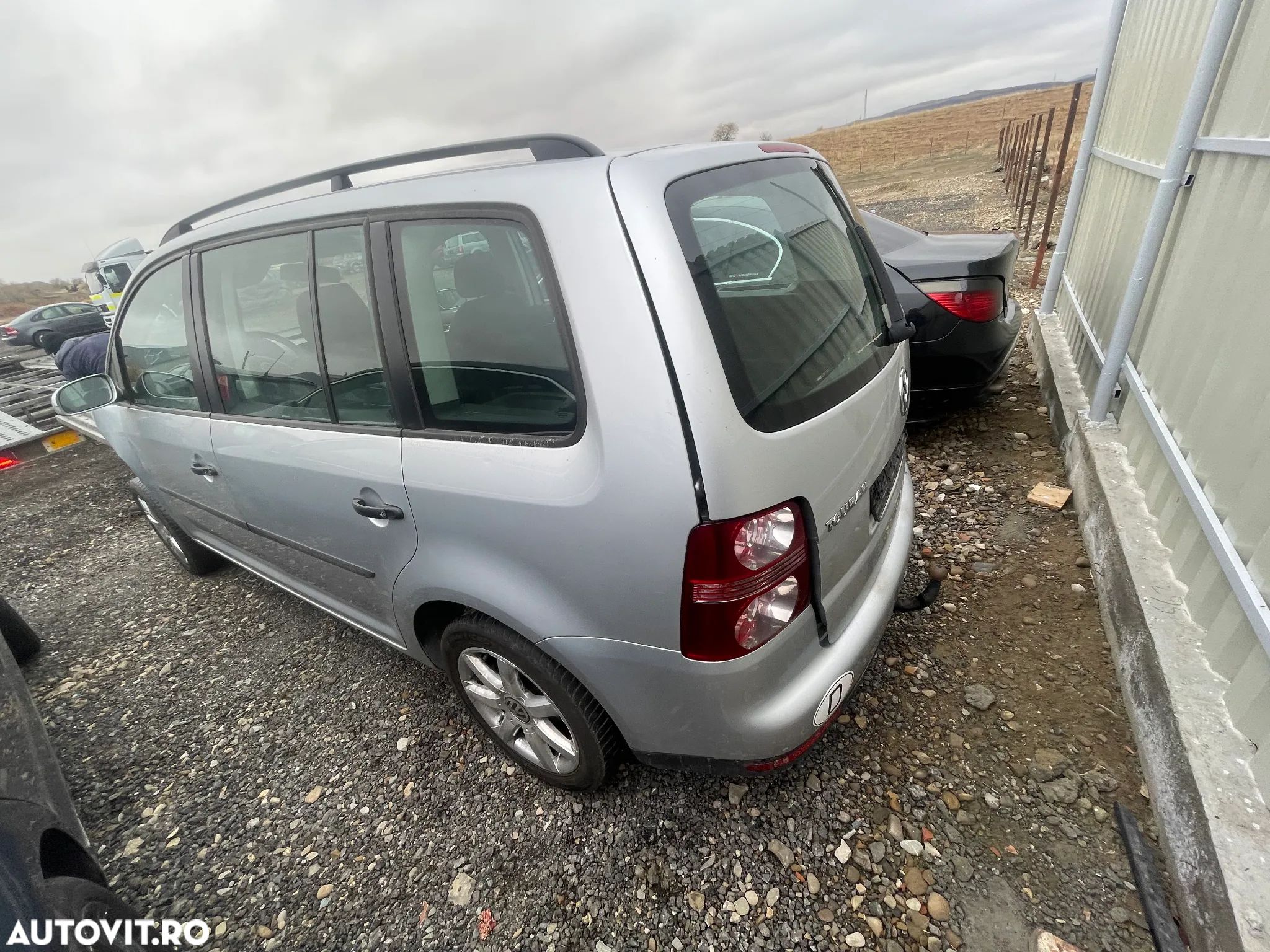 Dezmembram VW Touran 1,9 BLS - 1