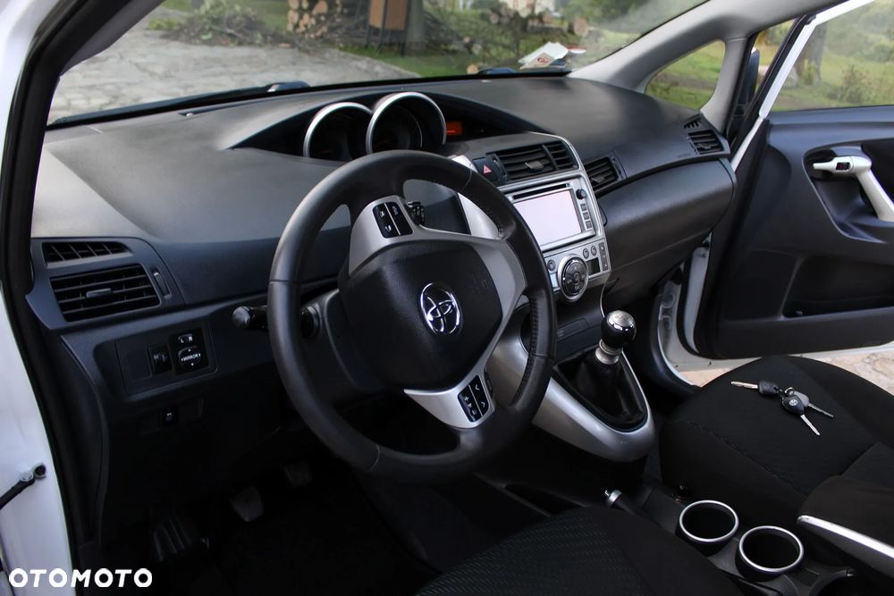 Toyota Verso 2.0 D-4D Edition - 22