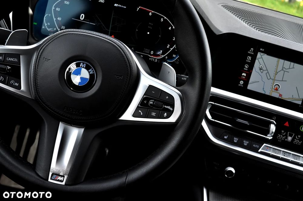 BMW Seria 3 330e M Sport sport - 36